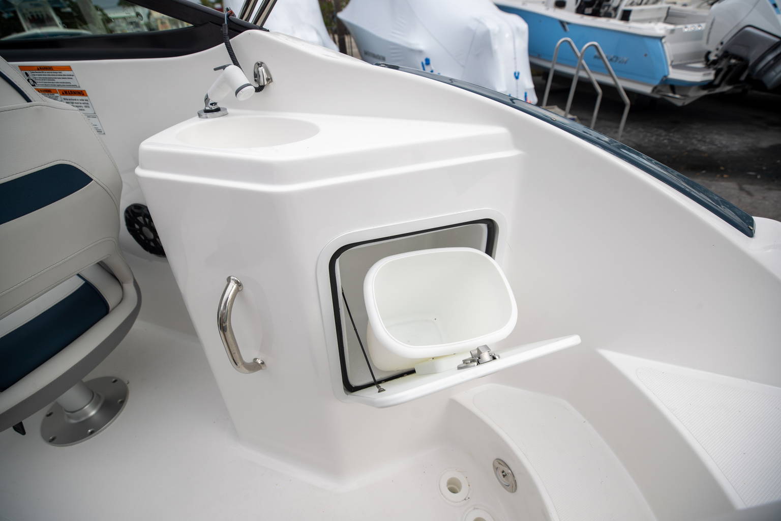 New 2023 Hurricane SunDeck 2200 OB #4955 image 35