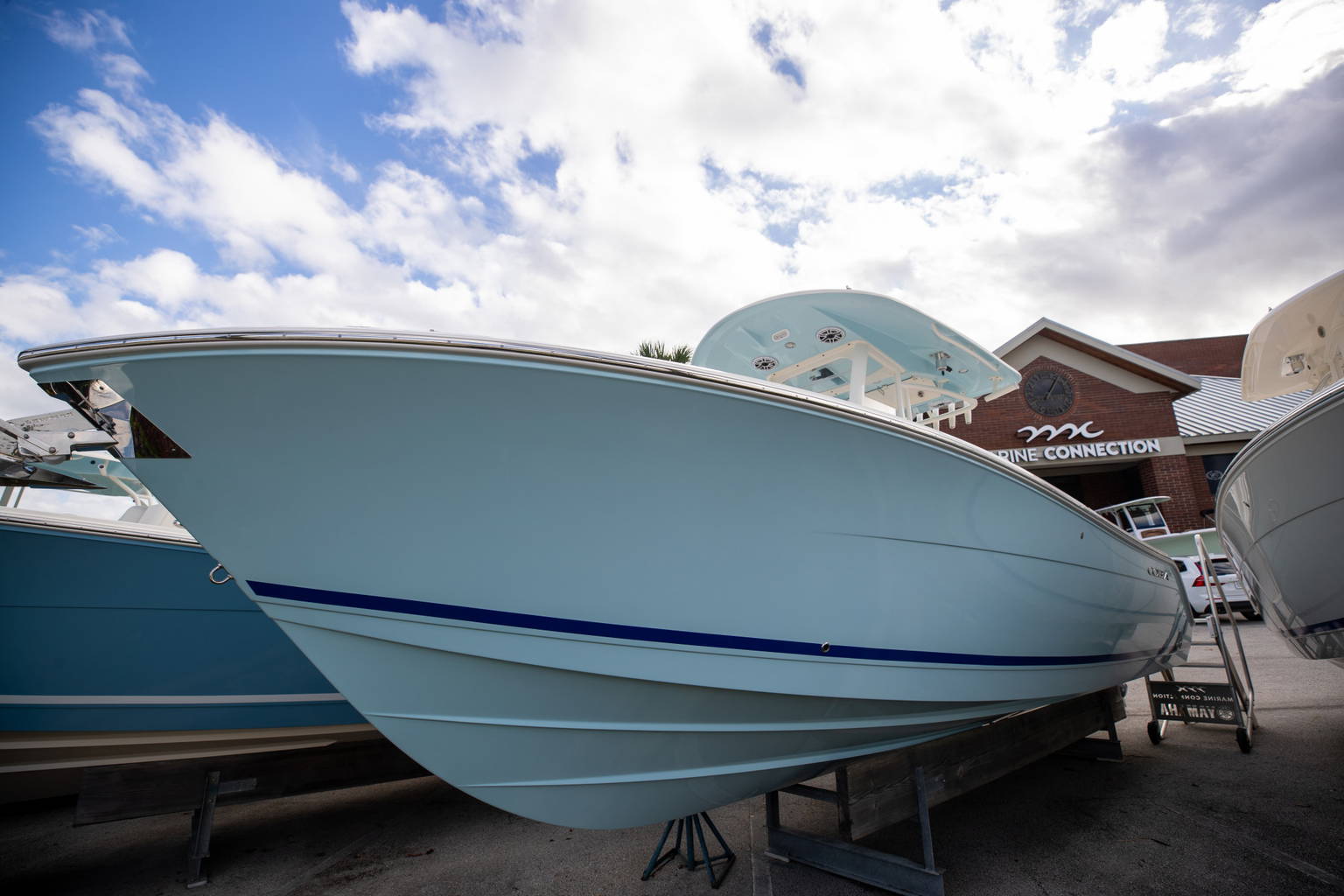 New 2024 Cobia 280 CC #D018 image 4