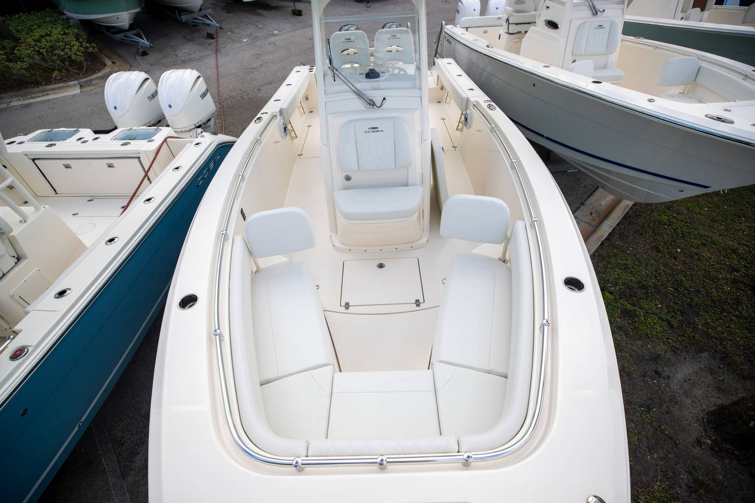 New 2024 Cobia 280 CC #D018 image 15