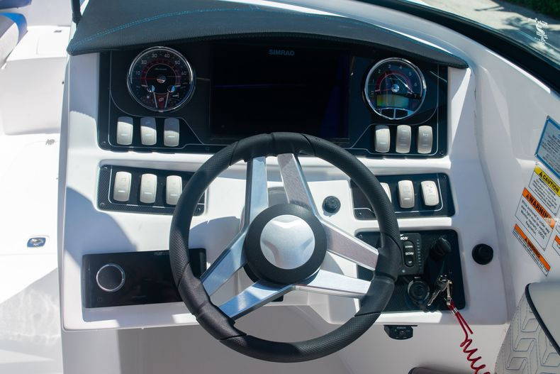 New 2022 Hurricane SunDeck SD 2690 OB #5582 image 21