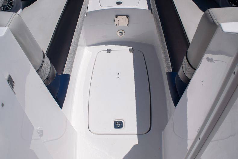 New 2022 Hurricane SunDeck SD 2690 OB #5582 image 29