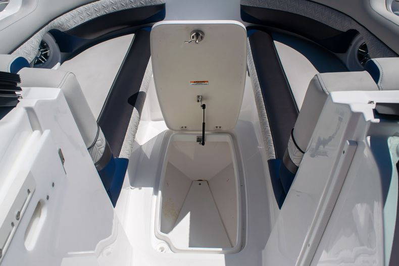 New 2022 Hurricane SunDeck SD 2690 OB #5582 image 30