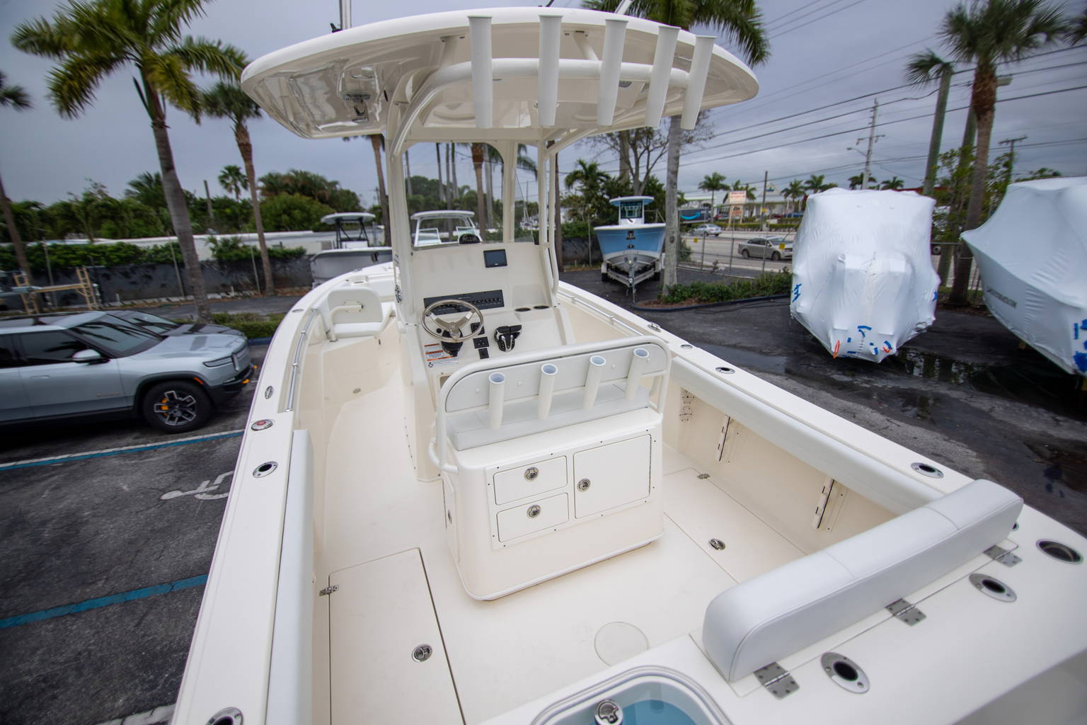 New 2023 Cobia 240 CC #B090 image 2