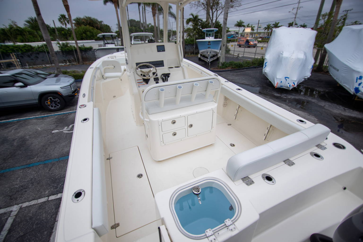 New 2023 Cobia 240 CC #B090 image 3