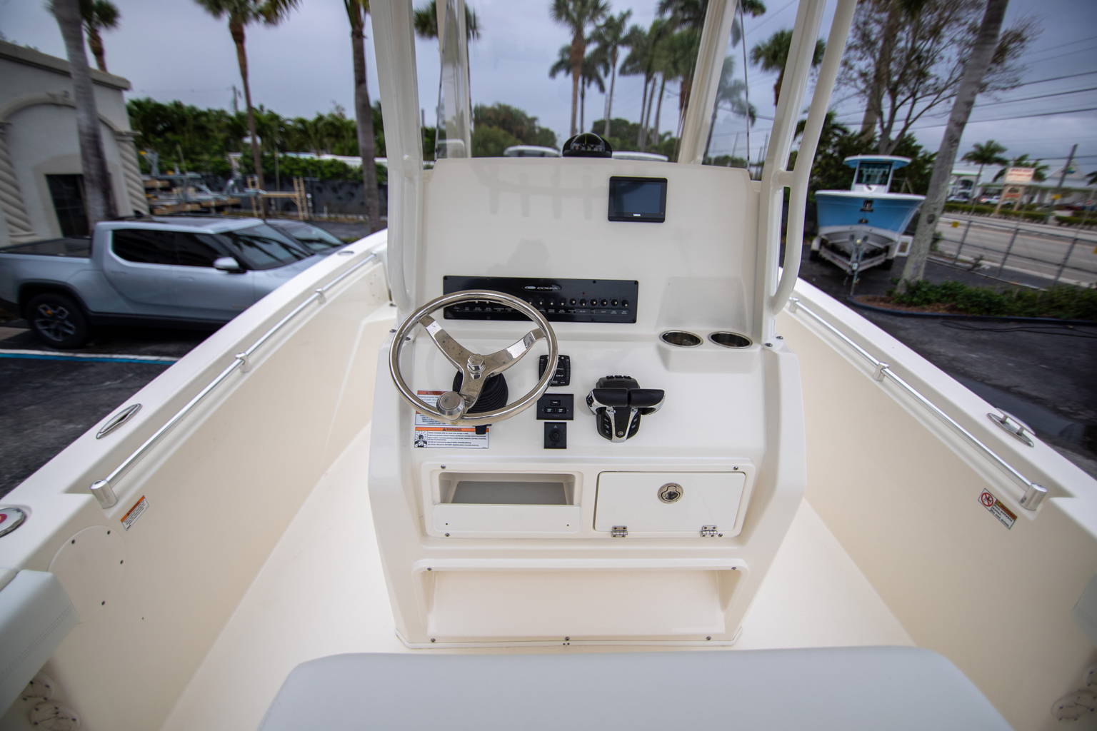 New 2023 Cobia 240 CC #B090 image 4