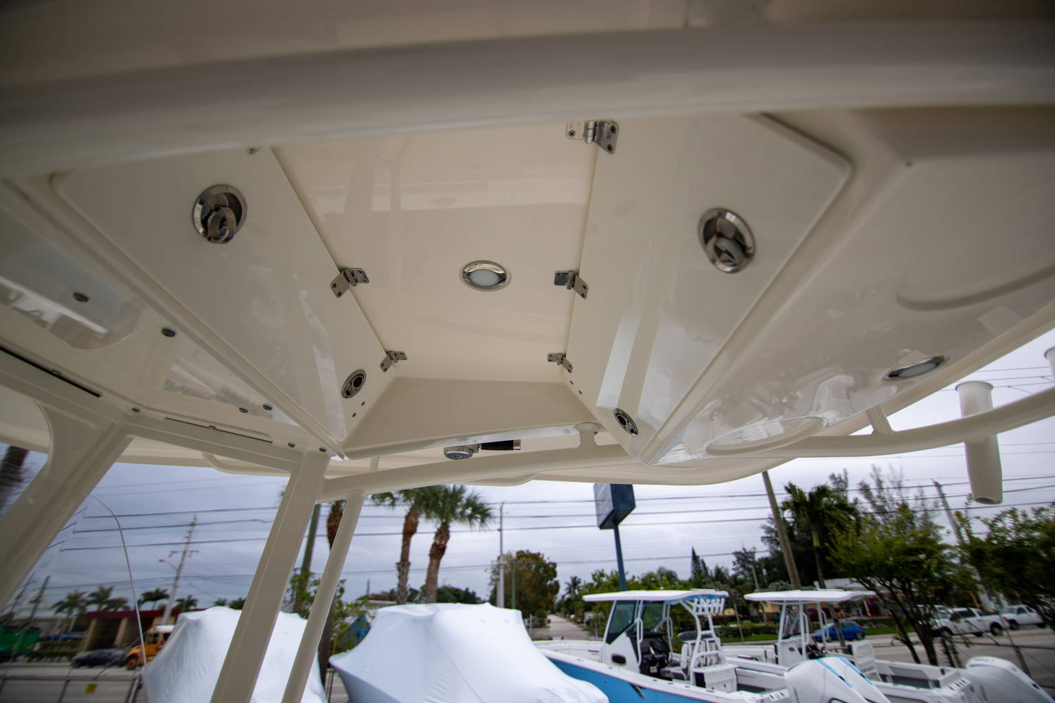 New 2023 Cobia 240 CC #B090 image 11