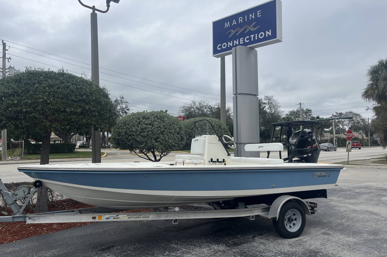 Main image of Hewes Redfisher 18 in Vero Beach, FL