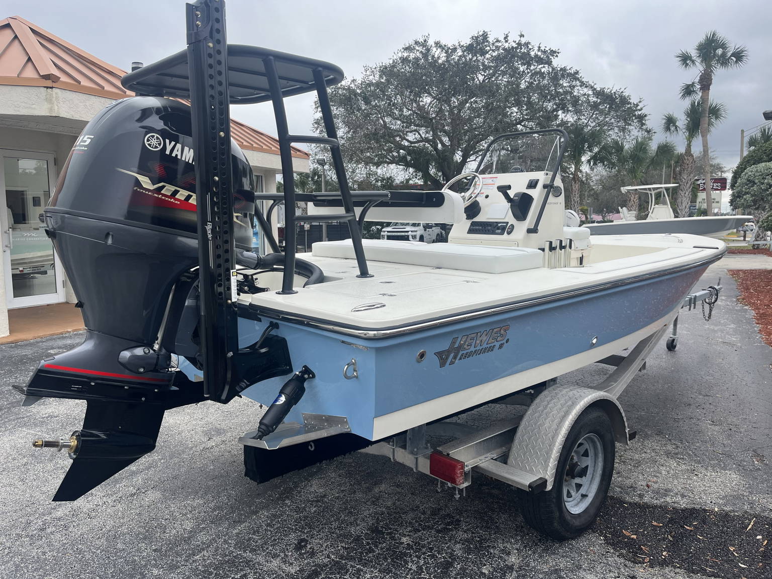 Alternative image of Hewes Redfisher 18 in Vero Beach, FL