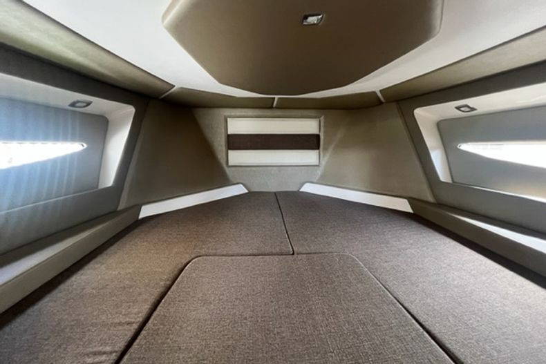 Alternative image of Ranieri Next 370 SH in West Palm Beach, FL