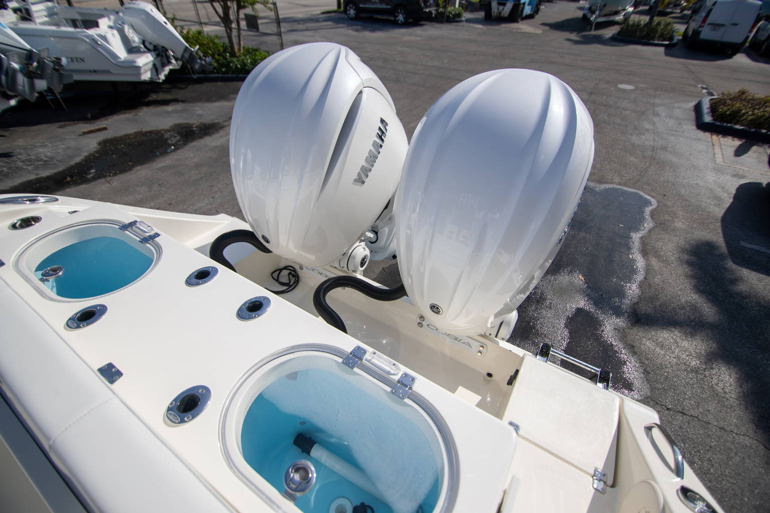 New 2024 Cobia 301 CC #Z039 image 8