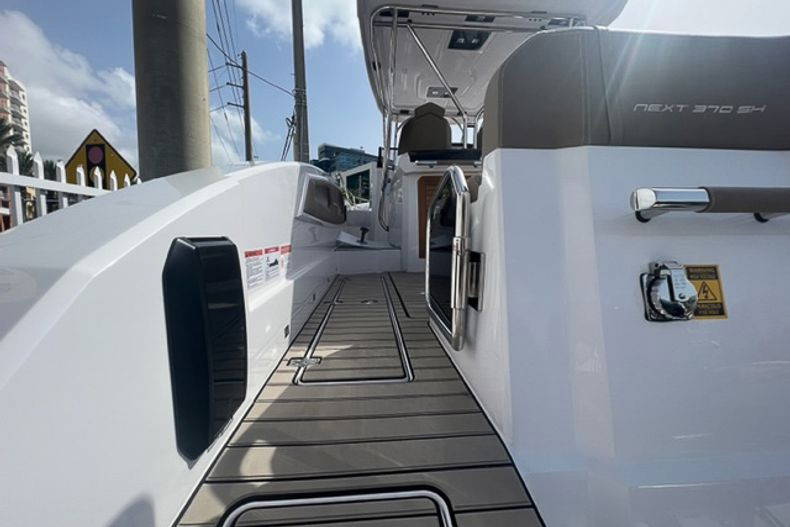 New 2022 Ranieri Next 370 SH #7050 image 14