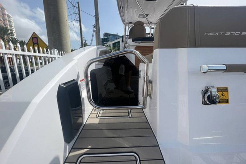 New 2022 Ranieri Next 370 SH #7050 image 15