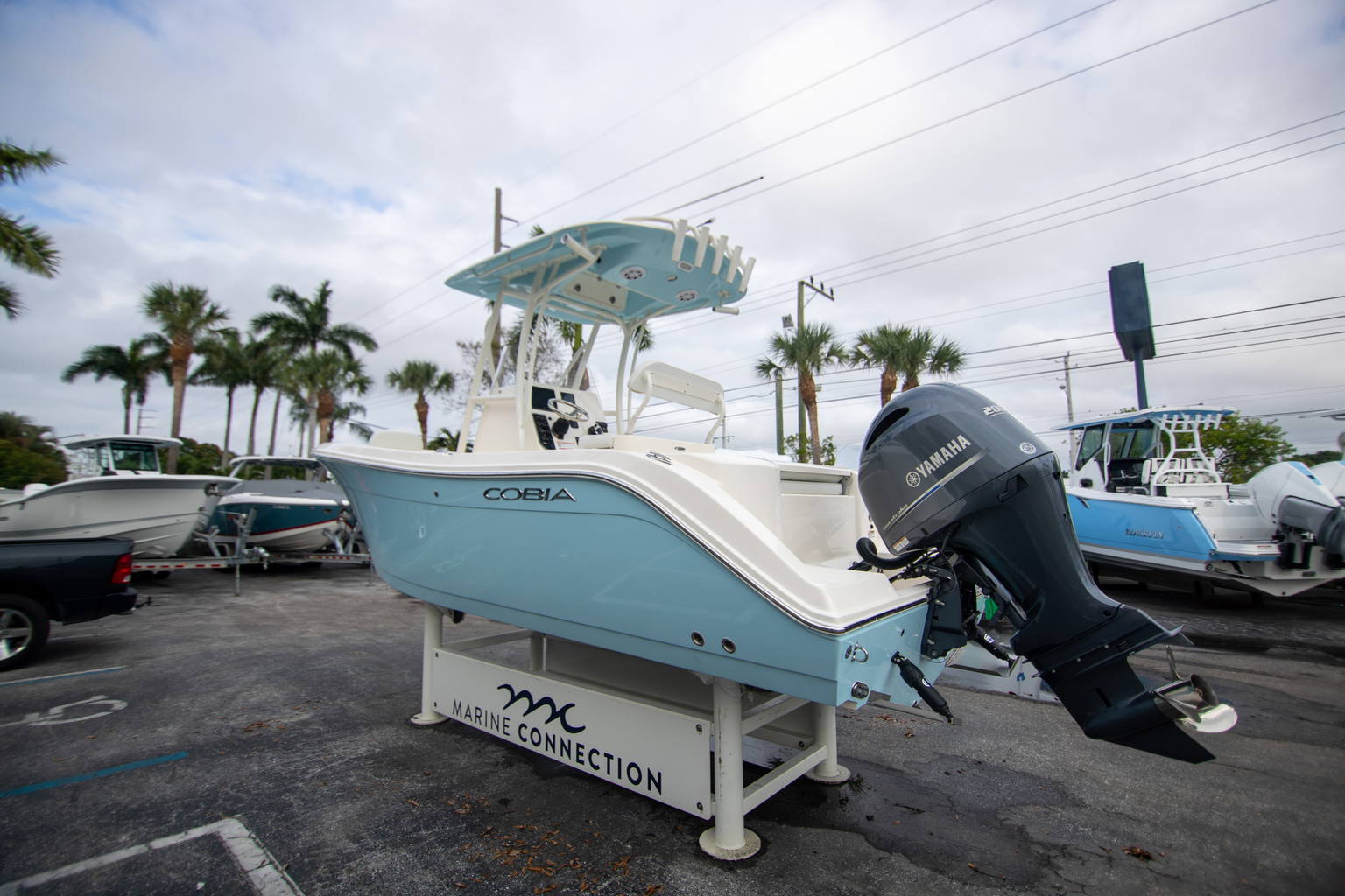 New 2023 Cobia 220 CC #X103 image 2