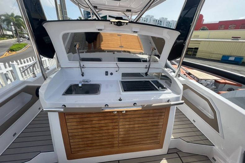 New 2022 Ranieri Next 370 SH #7050 image 17