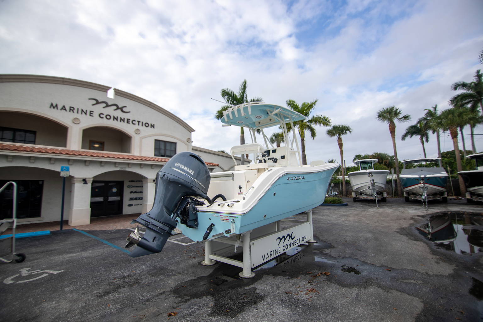 New 2023 Cobia 220 CC #X103 image 4