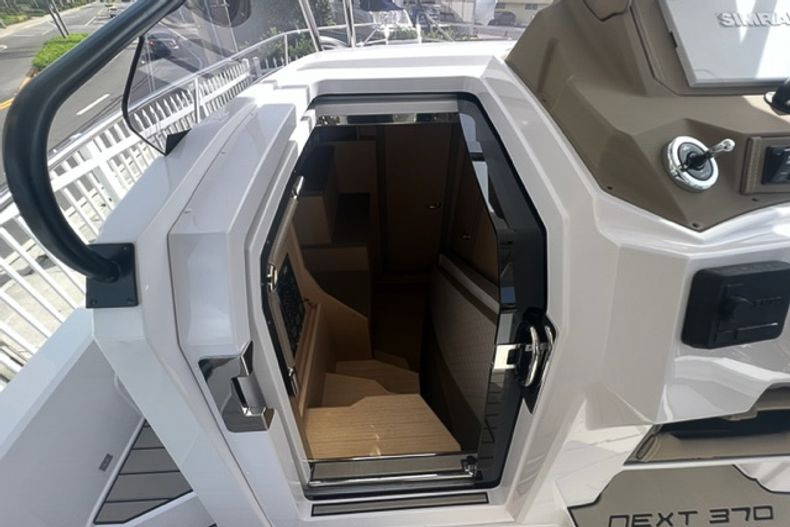 New 2022 Ranieri Next 370 SH #7050 image 21