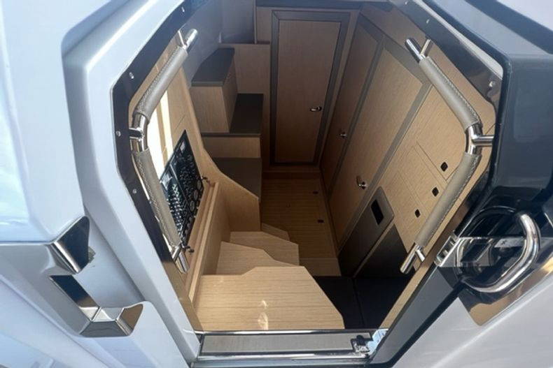 New 2022 Ranieri Next 370 SH #7050 image 23