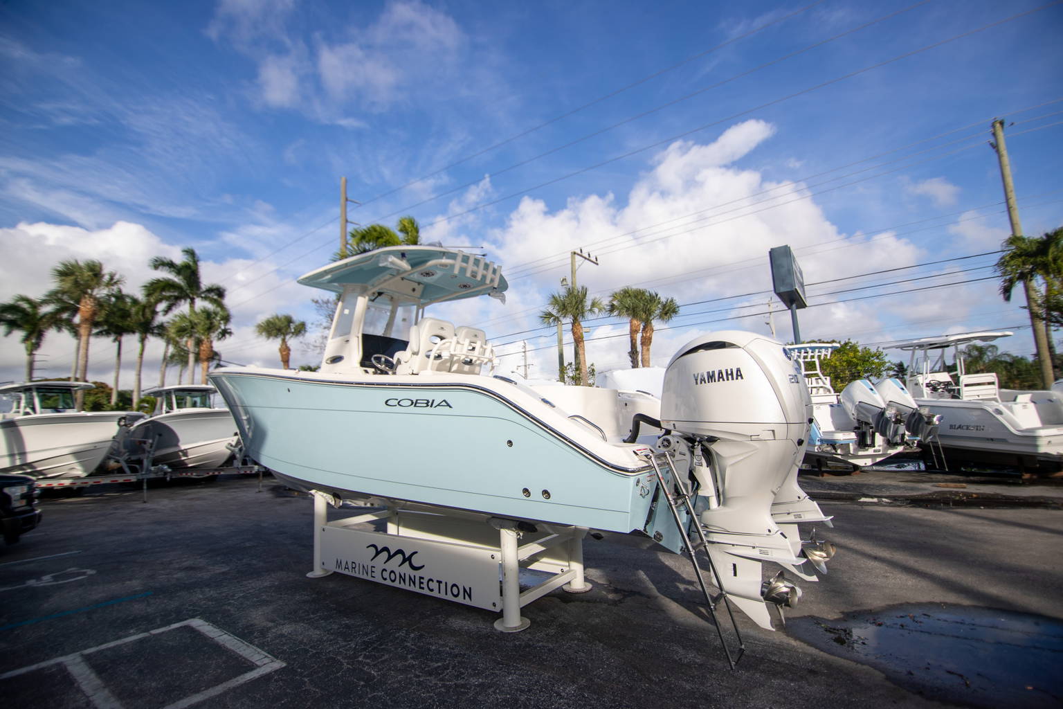 New 2024 Cobia 280 CC #D015 image 2