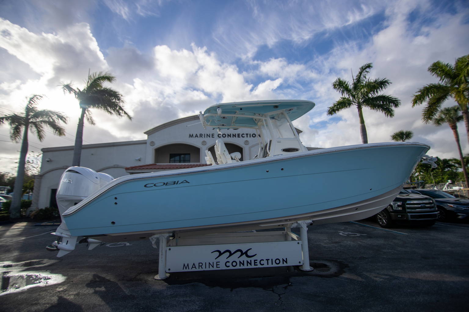 New 2024 Cobia 280 CC #D015 image 5