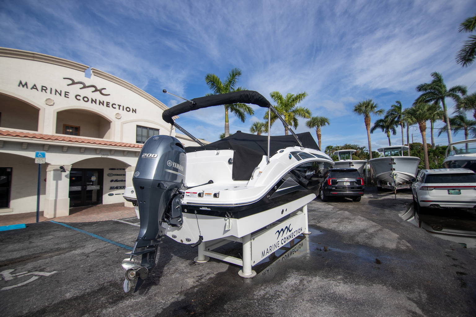 New 2023 Hurricane SunDeck 235 OB #0304 image 29