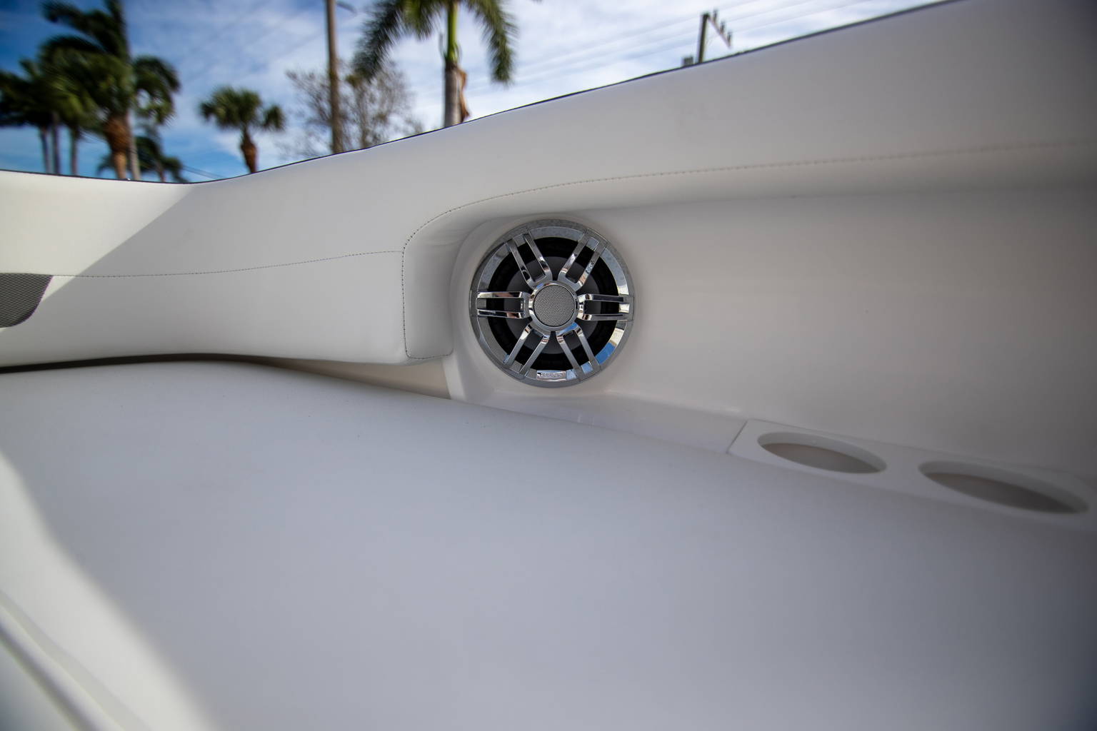 New 2023 Hurricane SunDeck 235 OB #0304 image 16