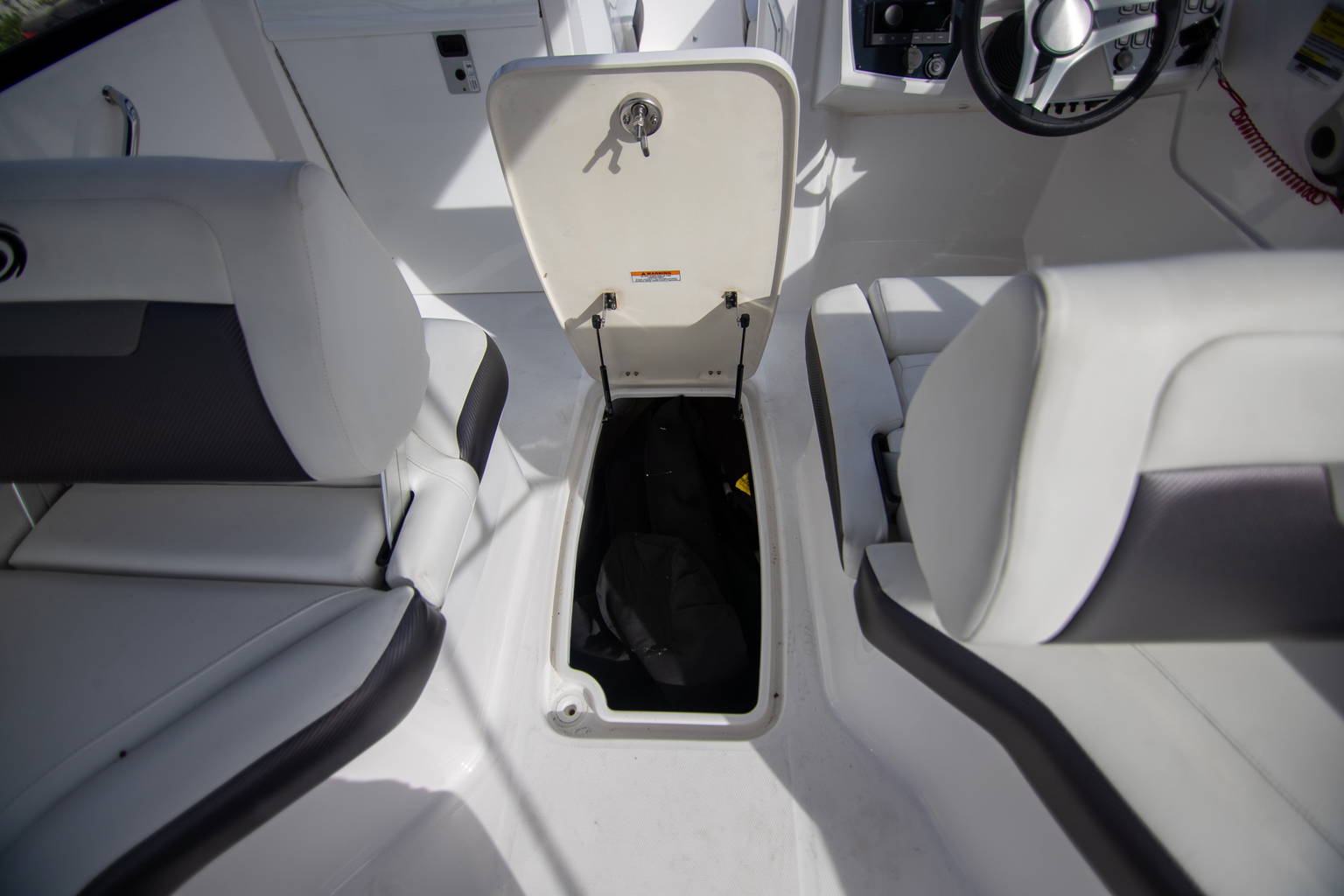 New 2023 Hurricane SunDeck 235 OB #0304 image 24