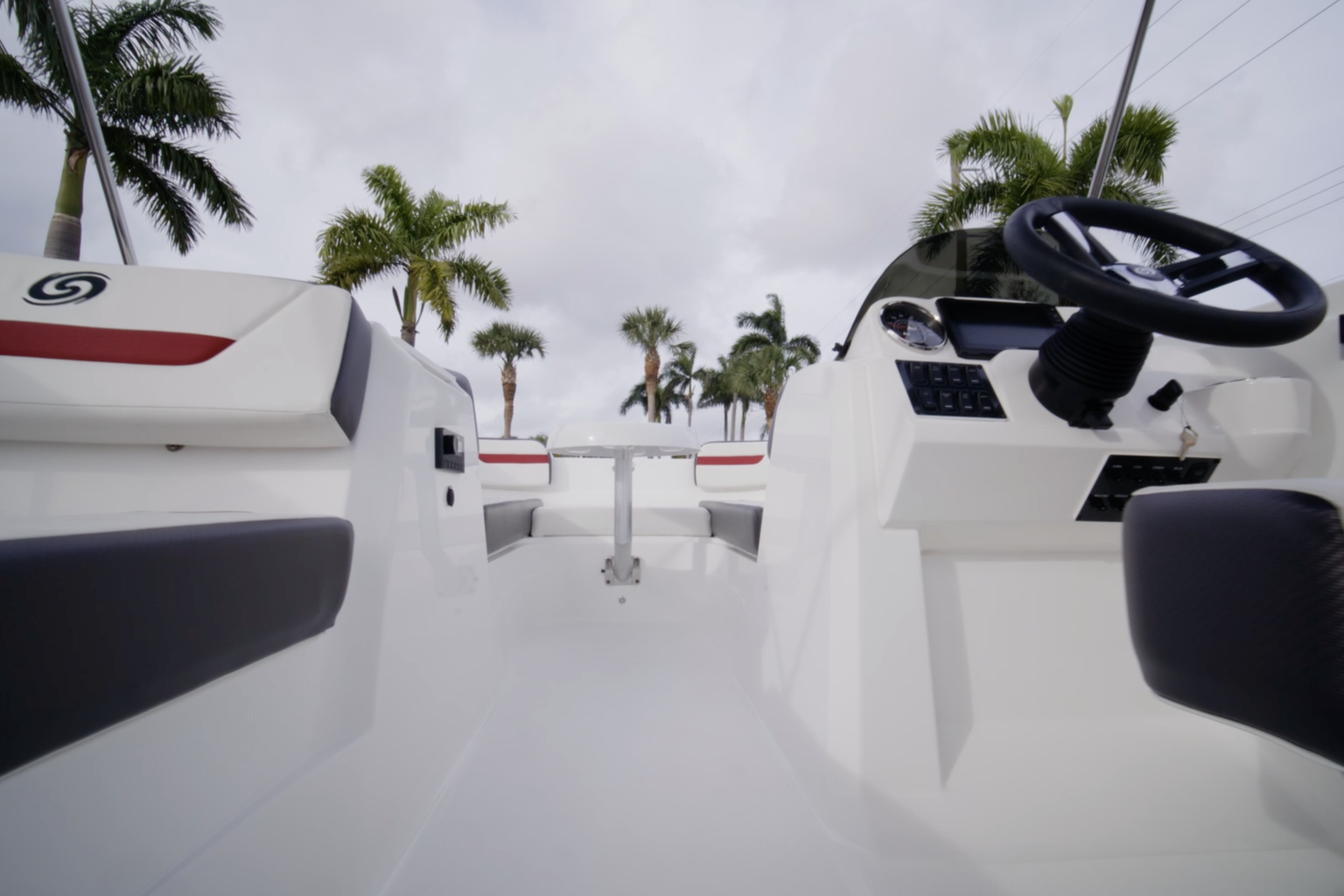New 2023 Hurricane SunDeck Sport OB SS 205 OB #8913 image 5