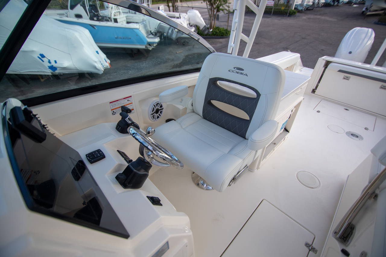 Alternative image of Cobia 280 DC in West Palm Beach, FL