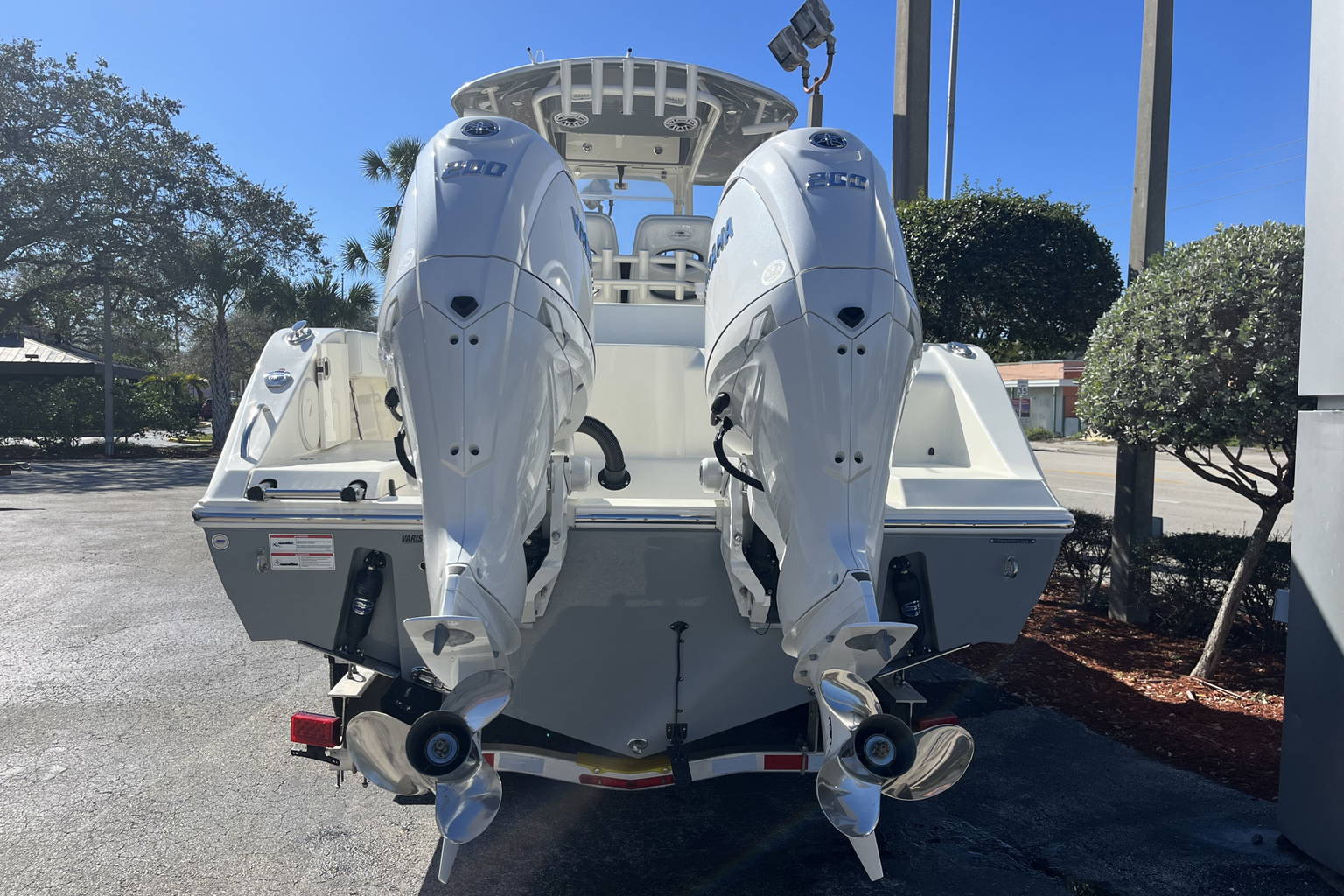 New 2024 Cobia 280 CC #D037 image 5