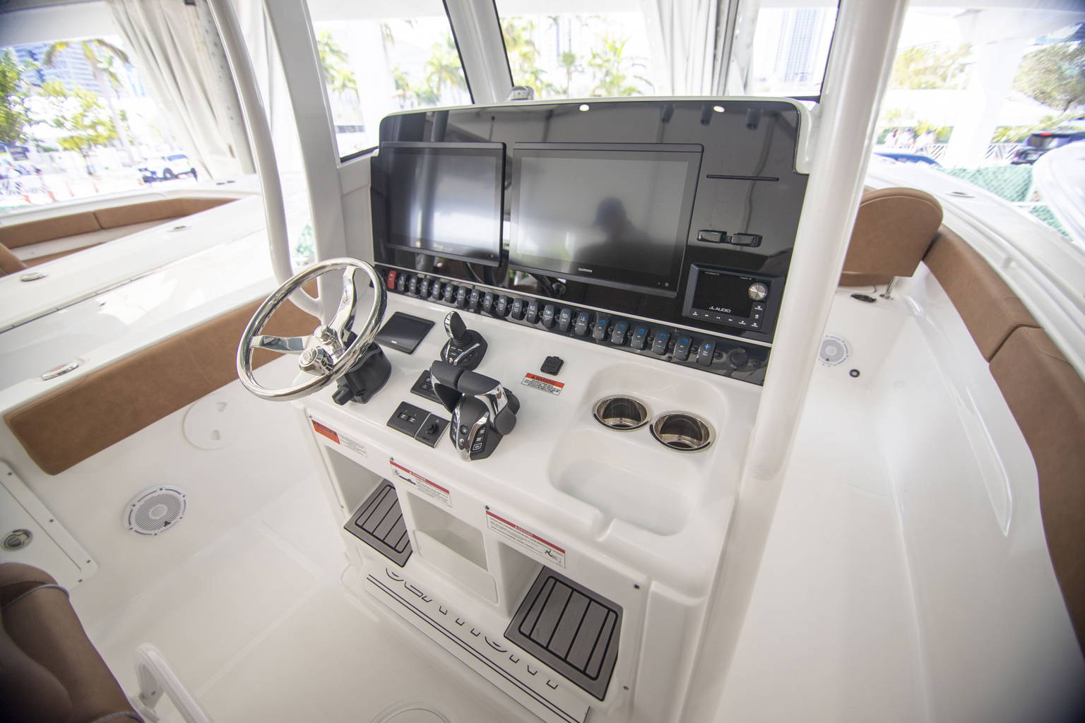 New 2024 Sea Hunt Ultra 305 SE #0038 image 12