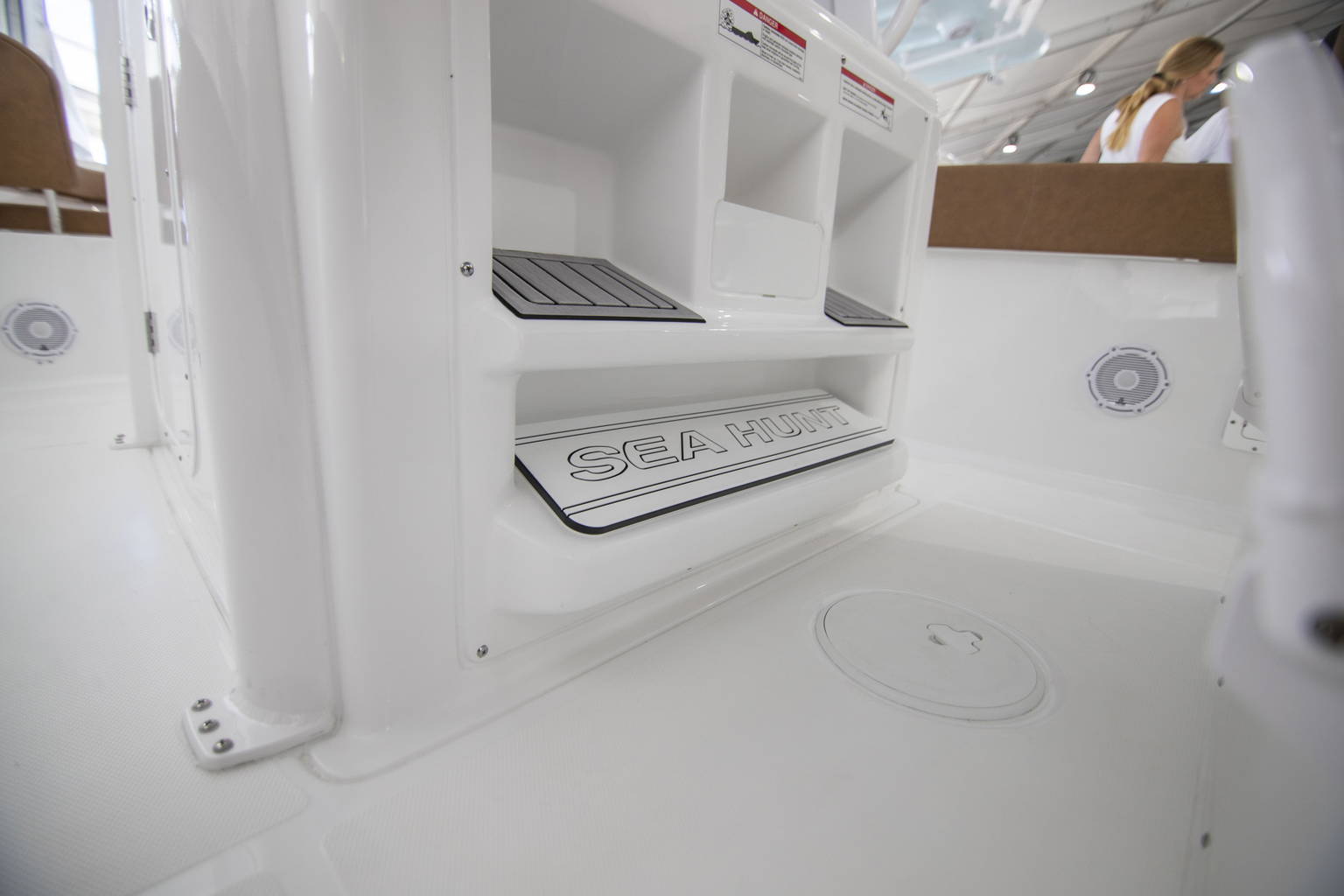 New 2024 Sea Hunt Ultra 305 SE #0038 image 16