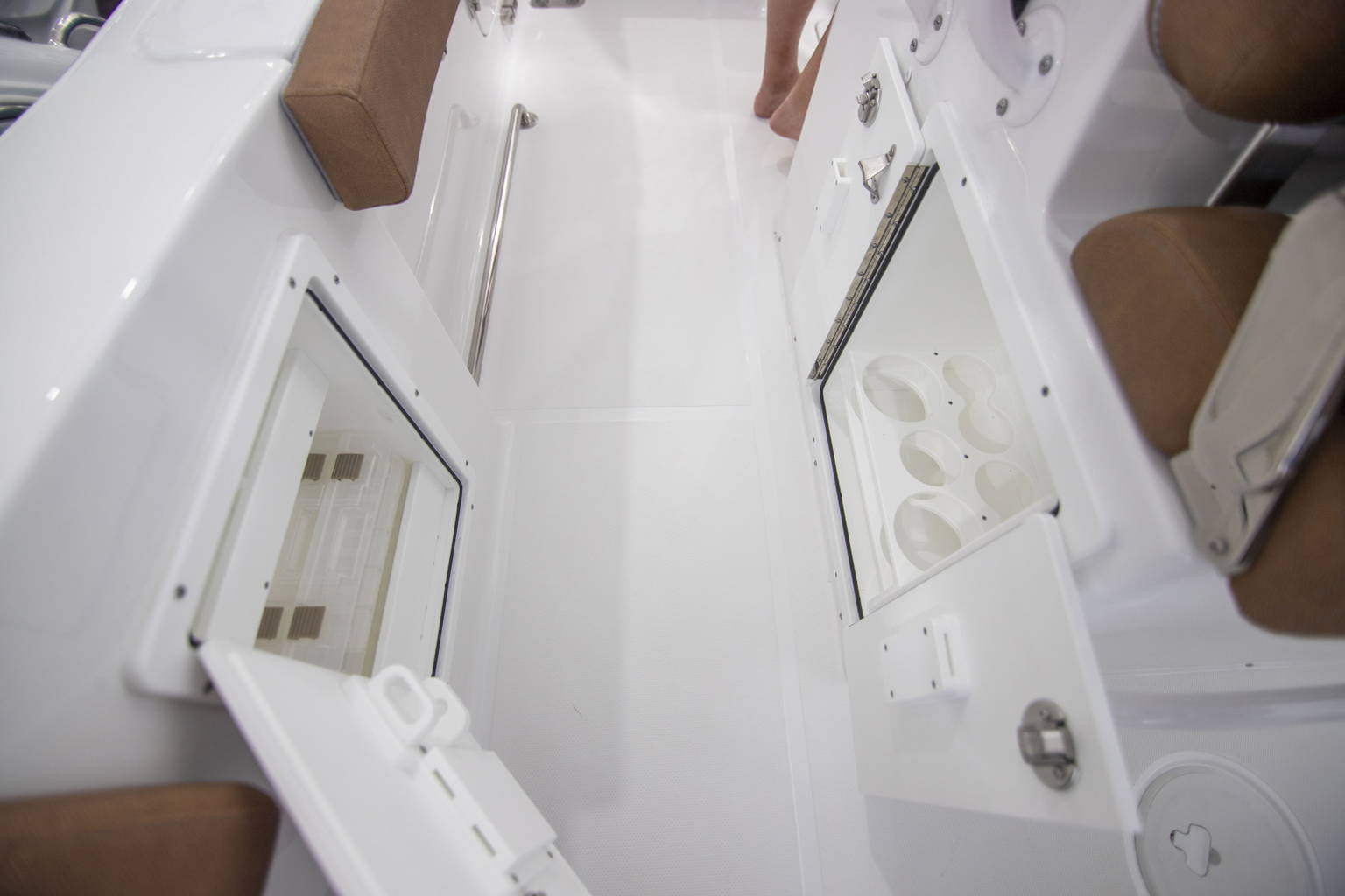 New 2024 Sea Hunt Ultra 305 SE #0038 image 24