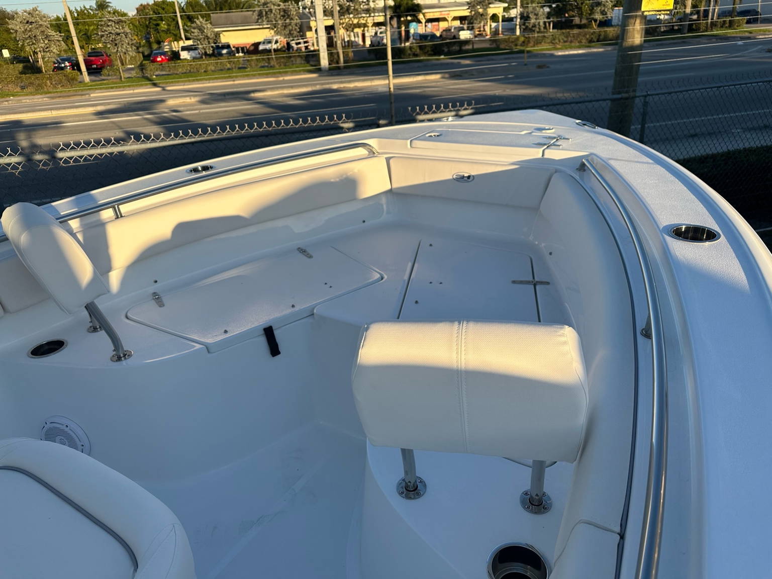 Alternative image of Sea Hunt Ultra 219 in Miami, FL