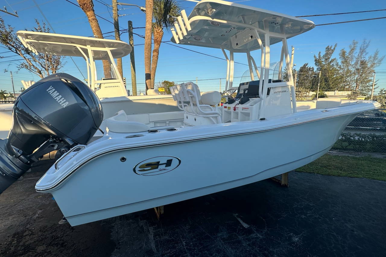 Main image of Sea Hunt Ultra 219 in Miami, FL