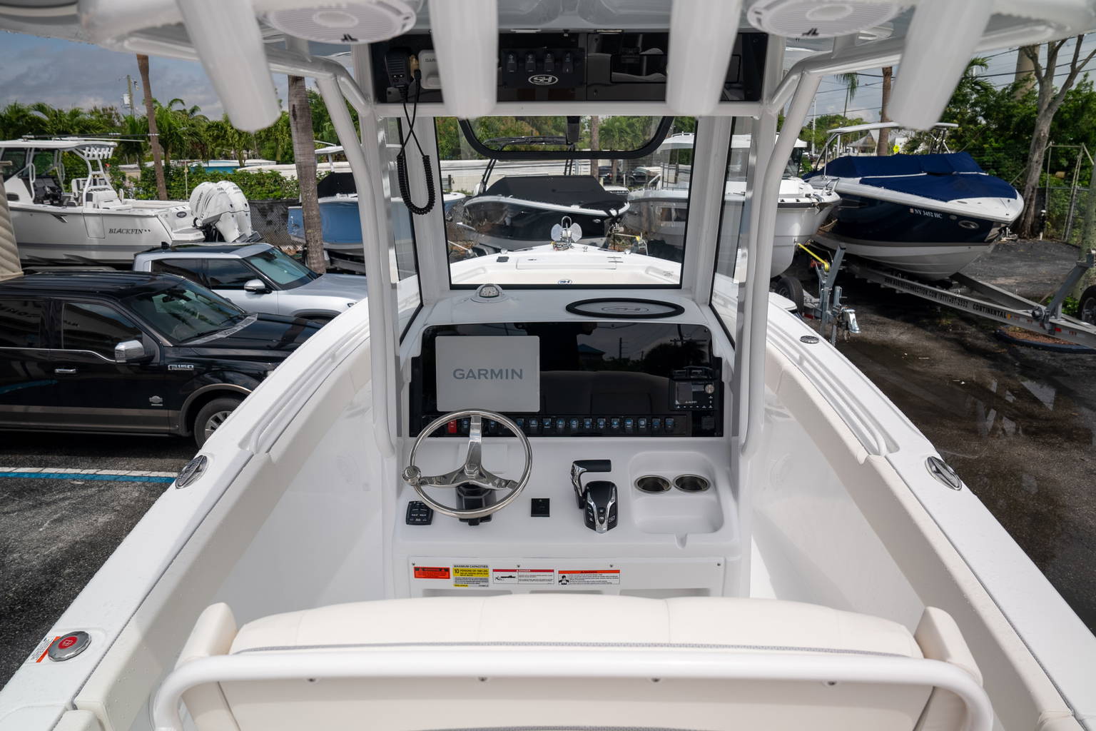 New 2024 Sea Hunt Ultra 255 SE #0619 image 10