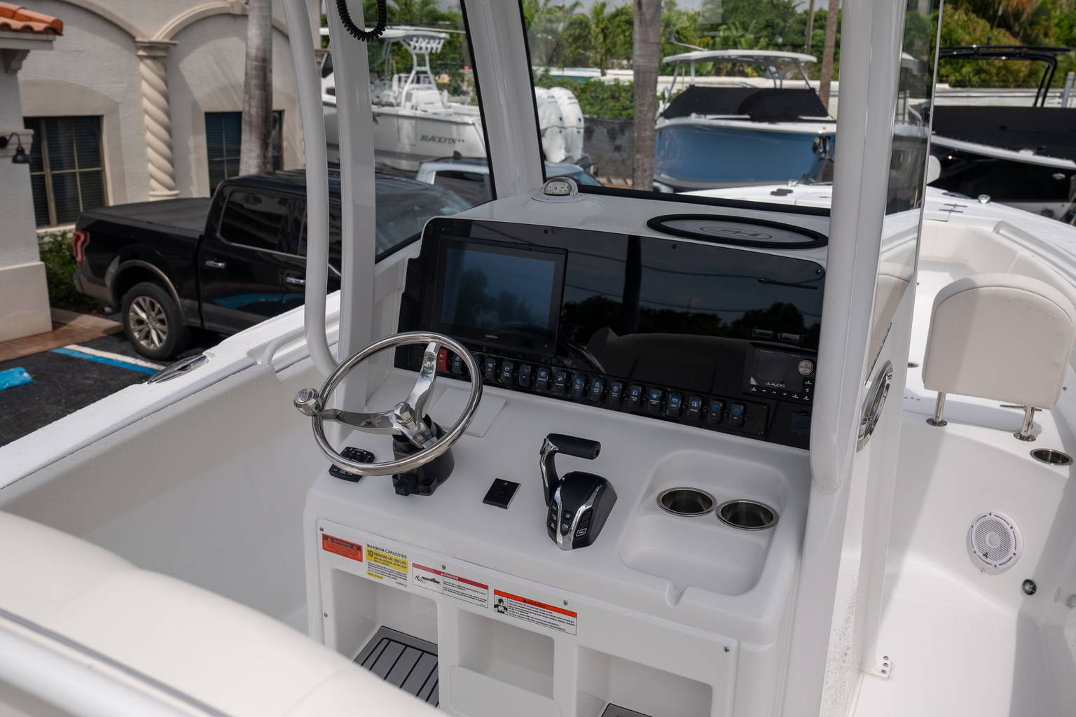 New 2024 Sea Hunt Ultra 255 SE #0619 image 15
