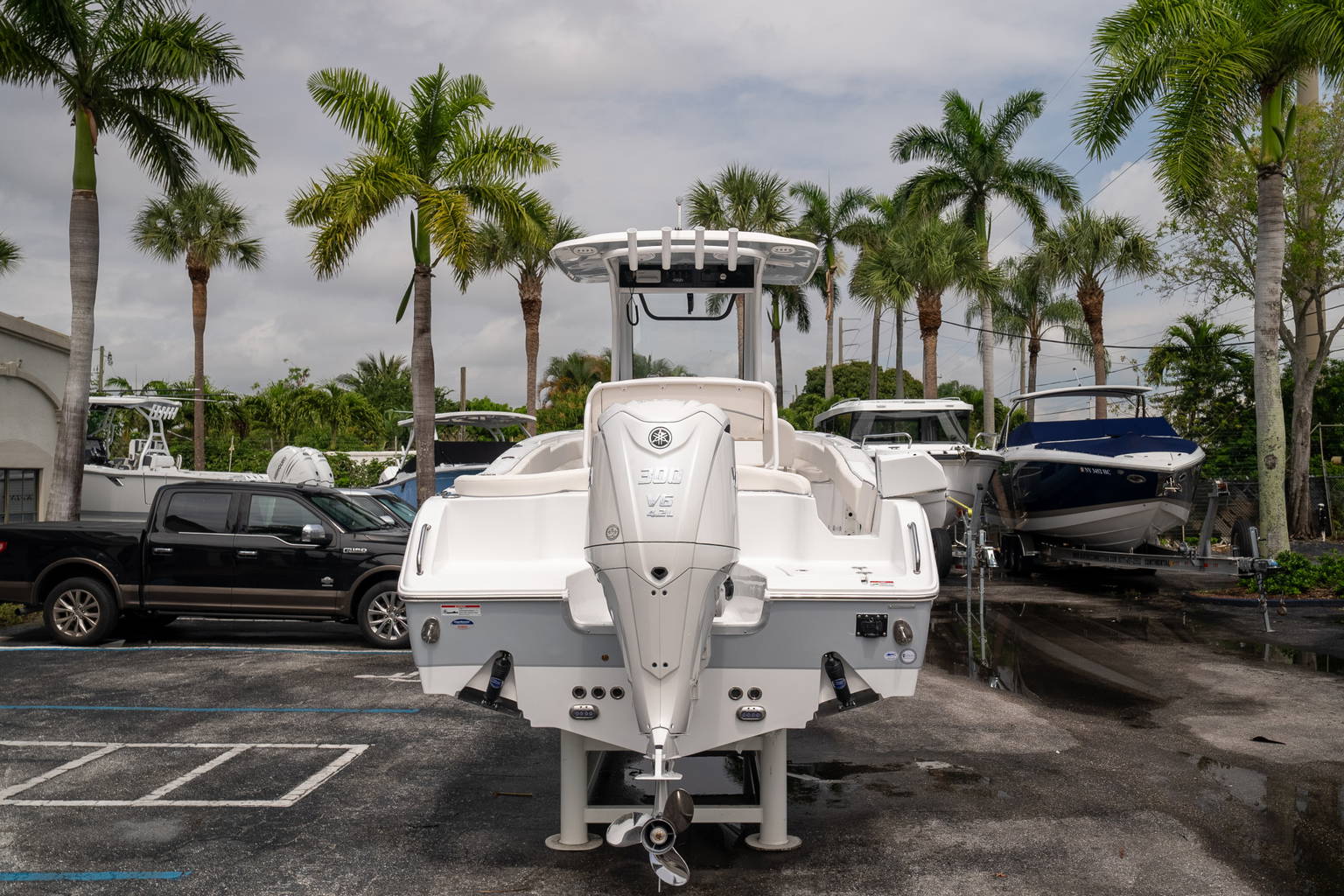 New 2024 Sea Hunt Ultra 255 SE #0619 image 3