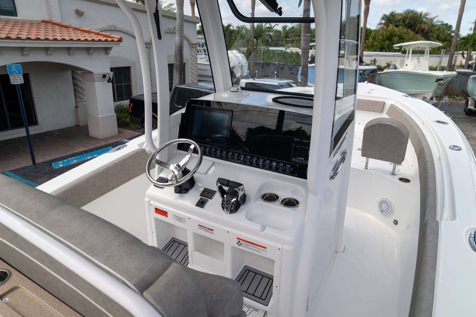 New 2024 Sea Hunt Ultra 265 SE #0113 image 16