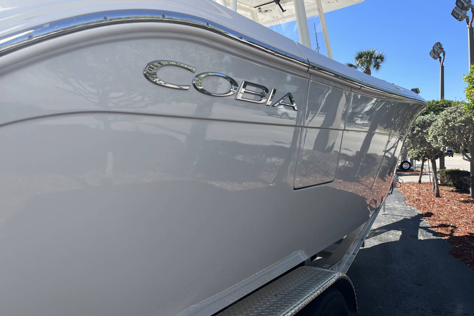 Used 2020 Cobia 301 #Z035 image 6
