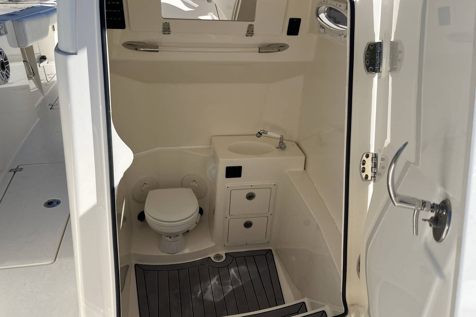 Used 2020 Cobia 301 #Z035 image 28