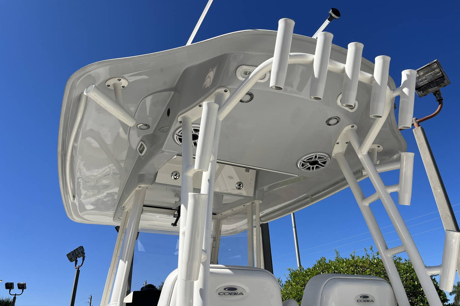 Used 2020 Cobia 301 #Z035 image 34