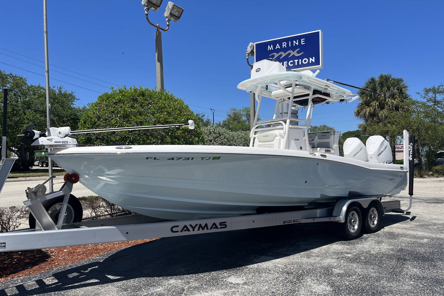 Used 2022 Caymas 28 HB #T128 image 2