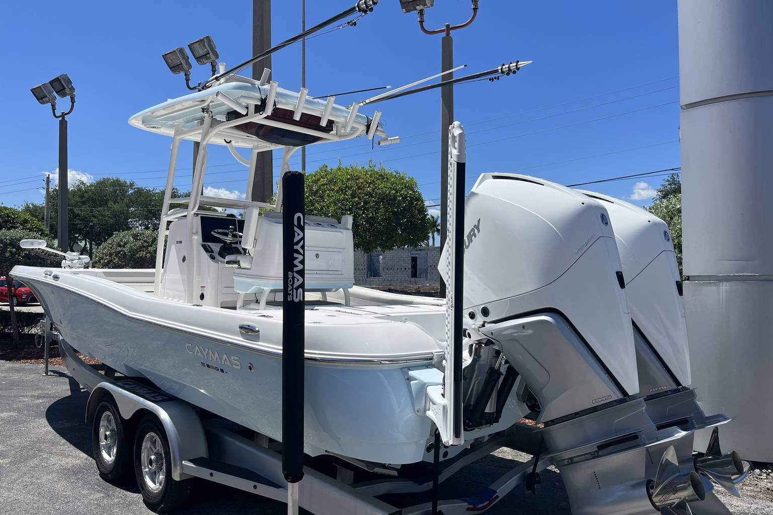 Used 2022 Caymas 28 HB #T128 image 4