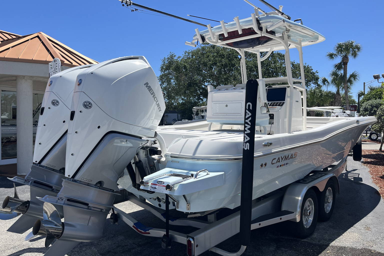 Used 2022 Caymas 28 HB #T128 image 6