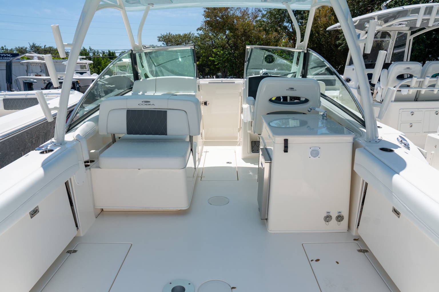 New 2024 Cobia 280 DC #D003 image 8