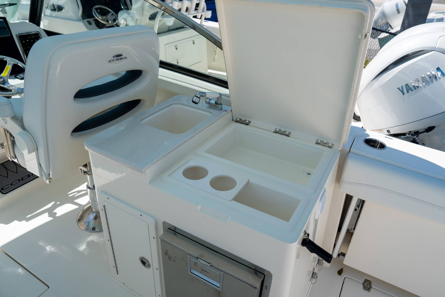 New 2024 Cobia 280 DC #D003 image 19