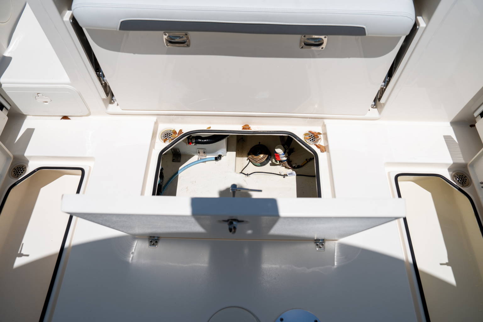 New 2024 Cobia 280 DC #D003 image 23