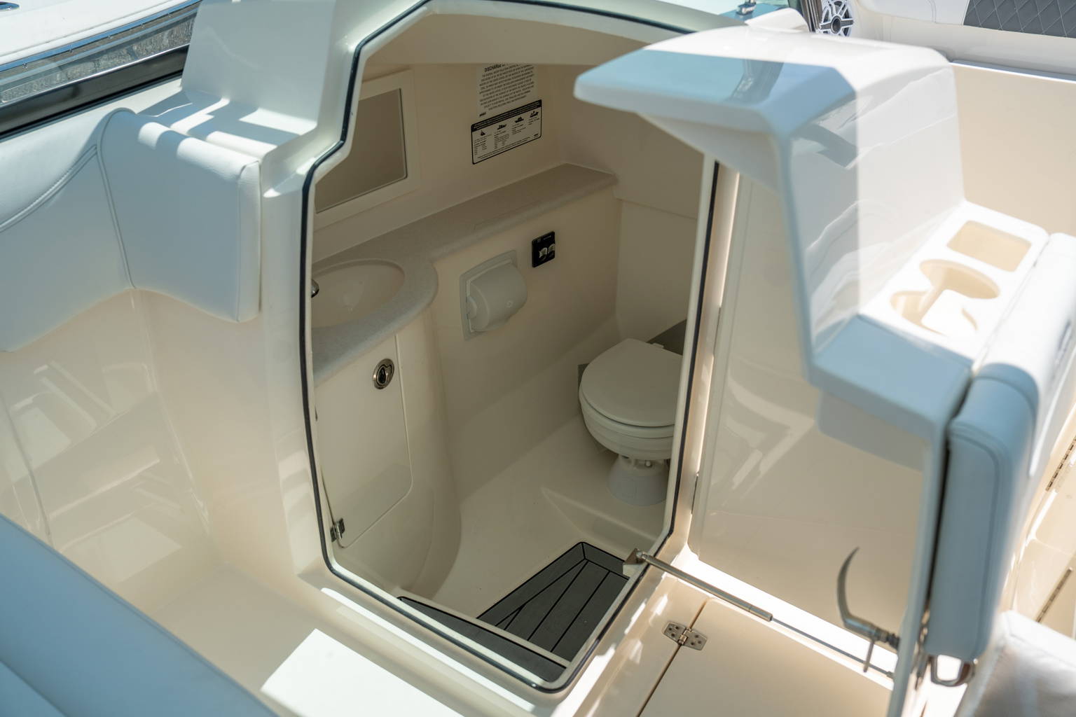 New 2024 Cobia 280 DC #D003 image 28