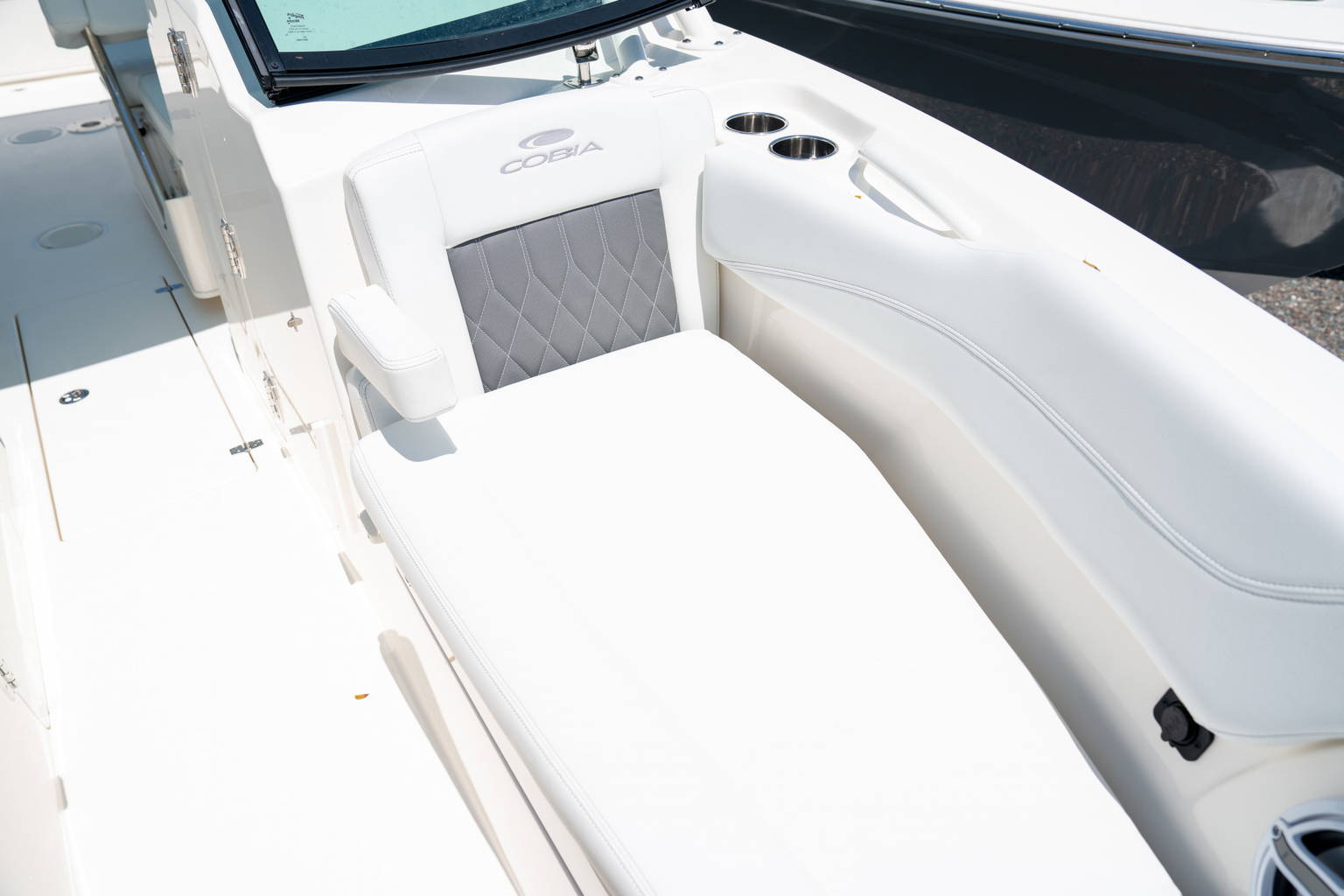 New 2024 Cobia 280 DC #D003 image 38