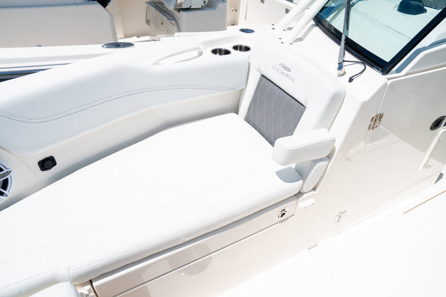 New 2024 Cobia 280 DC #D003 image 39